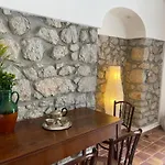 La Firulina, Capri