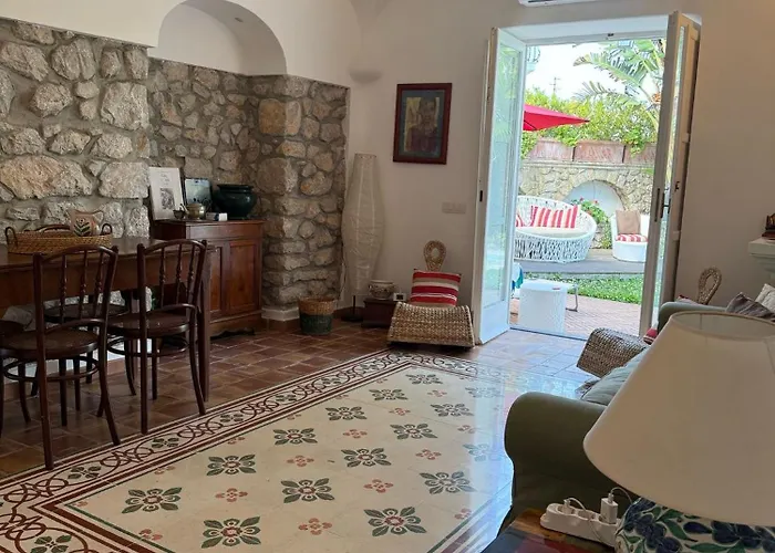 La Firulina, Prázdninový dům Capri